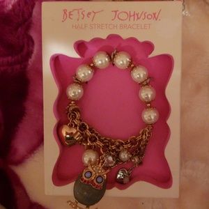 Betsey Johnson Stretch Bracelet